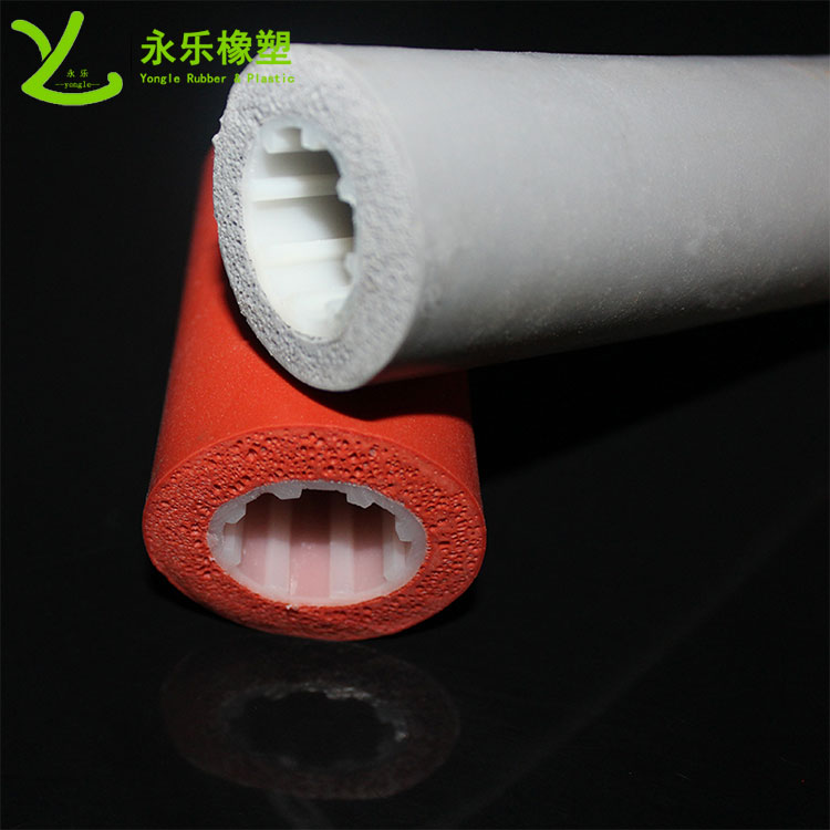 靜海復(fù)合發(fā)泡硅膠管，耐高溫發(fā)泡硅膠管，保溫發(fā)泡硅膠管