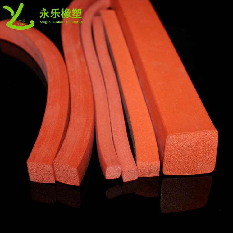 擠出防撞發(fā)泡硅膠條，阻燃發(fā)泡硅膠條，無氣味門窗發(fā)泡硅膠密封條